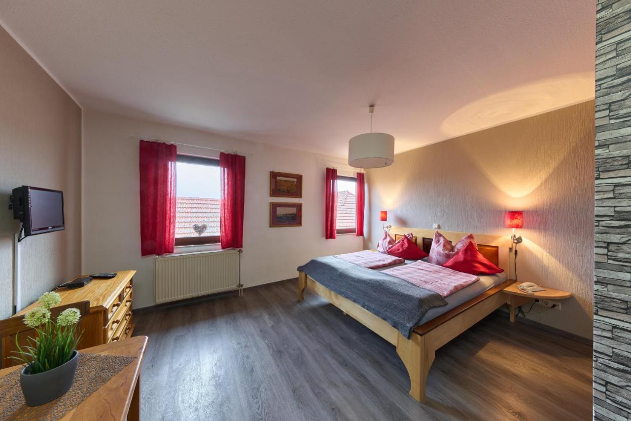 Landhotel Brauner Hirsch Kammerforst Екстер'єр фото