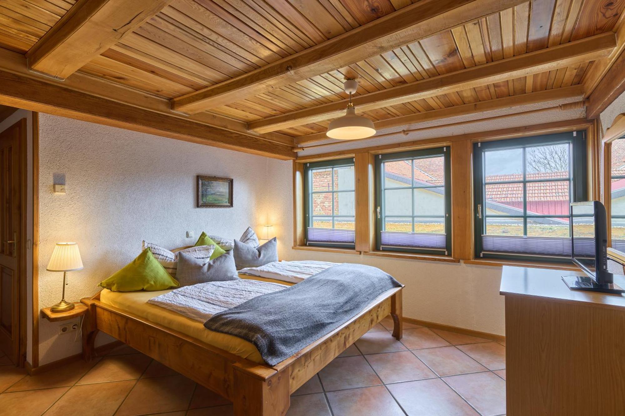 Landhotel Brauner Hirsch Kammerforst Номер фото